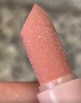 ESSENCE Бальзам для губ FaBOWlous в Новосибирске